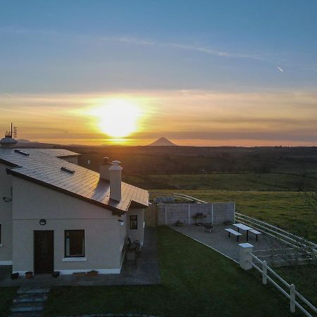 Helens Self Catering Villa Castlebar Exterior photo