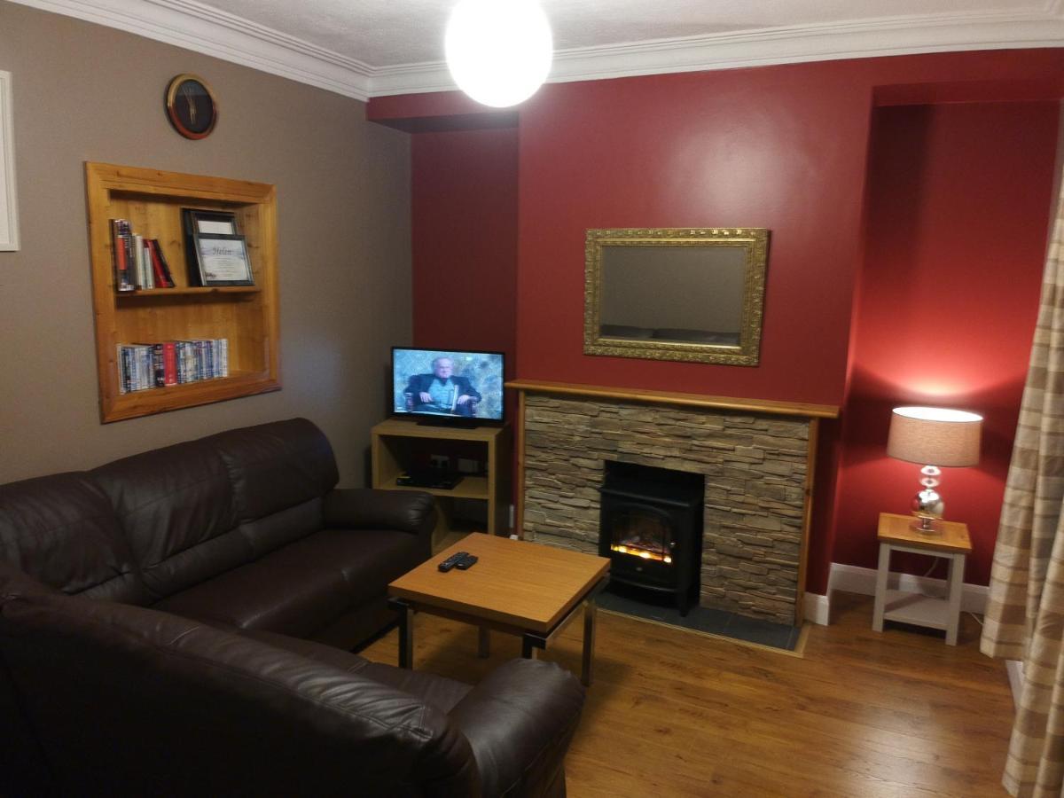 Helens Self Catering Villa Castlebar Exterior photo