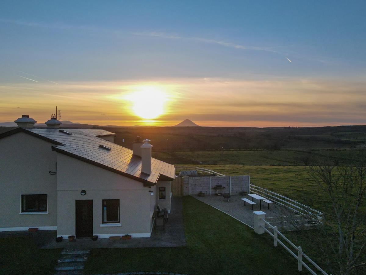 Helens Self Catering Villa Castlebar Exterior photo