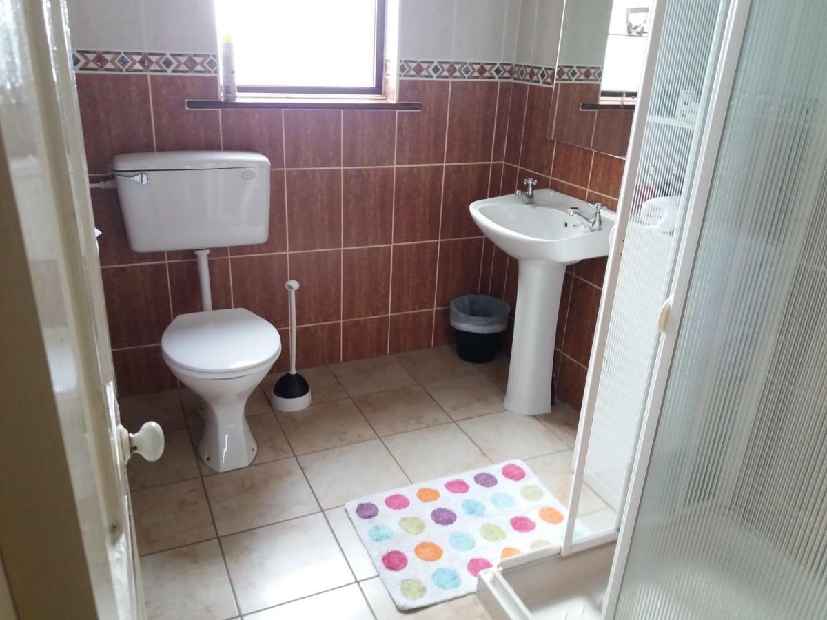 Helens Self Catering Villa Castlebar Exterior photo
